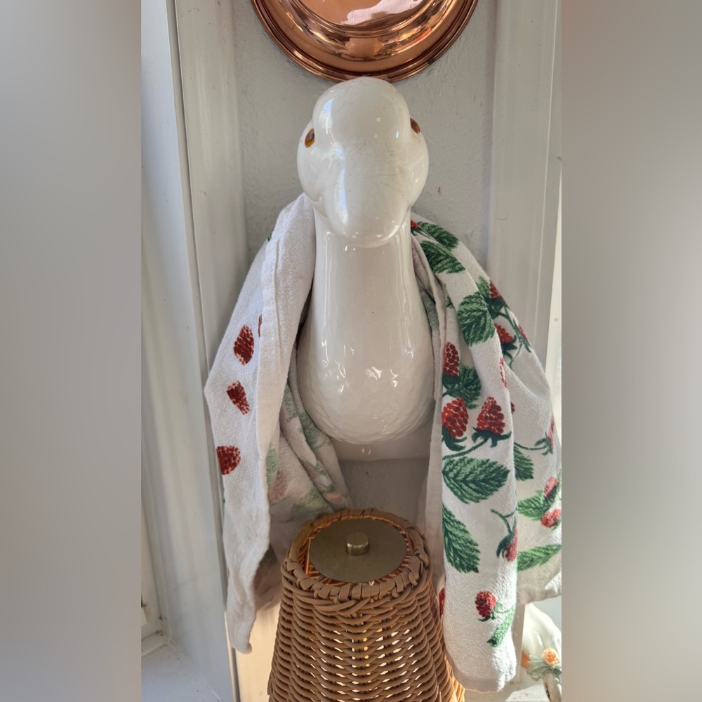 Vintage White Ceramic Duck Towel Holder